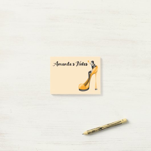 Post-it® Chaussure Stiletto Jaune Mode Diva Notes (Sur un bureau)