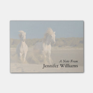 Post-it® Chevaux blancs fonctionnant sur la plage  