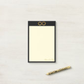 Post-it® Choses à faire avec symbole d'infini doré (Sur un bureau)