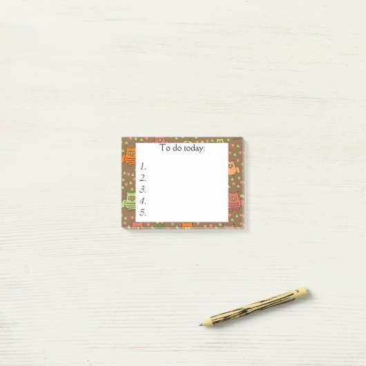 Post-it® Chouettes mignonnes sur la note Post Brown It (Sur un bureau)