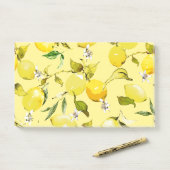 Post-it® citrons aquarelle 15 (Sur un bureau)