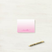 Post-it® Clair rose Ombre Élégant Script Nom de signature (Sur un bureau)