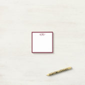 Post-it® Classic Burgundy Red Monogram (Sur un bureau)