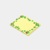 Post-it® Clovers à quatre feuilles et coccinelle sur jaune (Incliné)