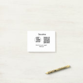 Post-it® Code QR simple minimal ajouter logo texte médias s (Sur un bureau)