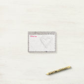 Post-it® Coeur romantique dans le sable avec texte personna (Sur un bureau)