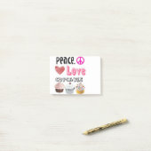 Post-it® Conception de gâteaux Peace Love Cupcakes (Sur un bureau)