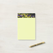 Post-it® Coteau de panneaux violets et jaunes (Sur un bureau)