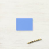 Post-it® Couleur uni bleu Cornflower (Sur un bureau)