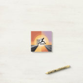 Post-it® Craignez moins, faites plus (Sur un bureau)