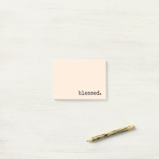 Post-it® crème de typographie bénie (Sur un bureau)