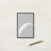 Post-it® Crescent Terre De La Mission Apollo 4. (Sur un bureau)