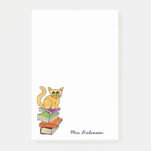 Post-it® Cute Chat sur la pile de livre Nom de l'enseignant