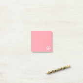 Post-it® Cute Girly Pastel Coeur rose Monogramme initial (Sur un bureau)