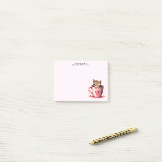 Post-it® Cute Kitten dans un Teacup avec les coeurs (Sur un bureau)