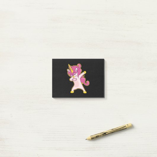Post-it® Dabbing Unicorn (Sur un bureau)