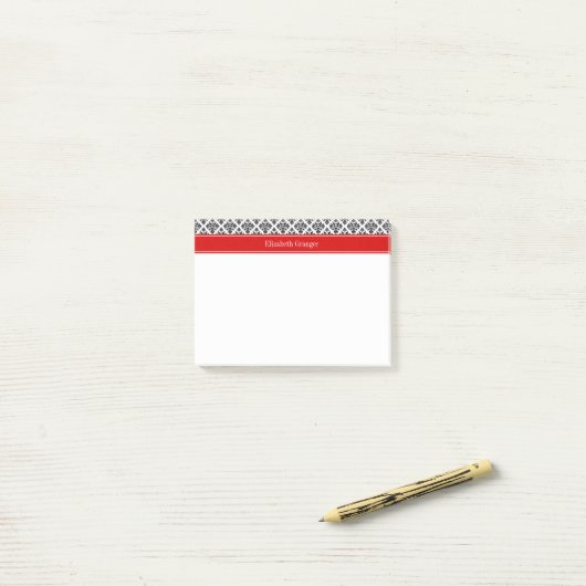 Post-it® Damask noir Blanc #3 Red Name Monogram (Sur un bureau)