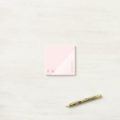 Post-it® déclaration de monogramme rouge transparence (Sur un bureau)