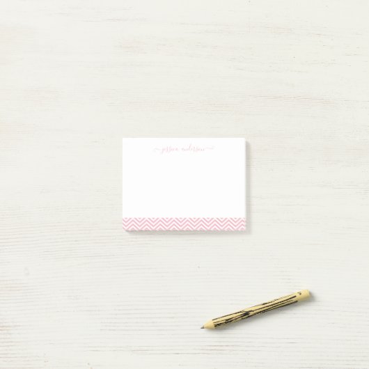 Post-it® Design moderne Chic Blush Rose Blanc Chevron Scrip (Sur un bureau)