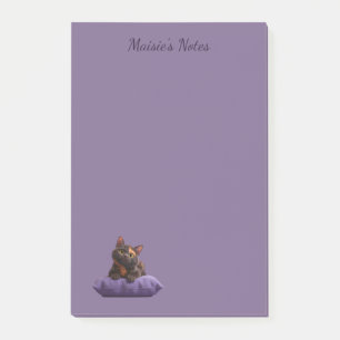 Post-it® Dessin Tortoiseshell Kitten sur coussin pourpre