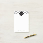 Post-it® Dk Gray Lg Chevron Black Quatrefoil 3 monogram (Sur un bureau)