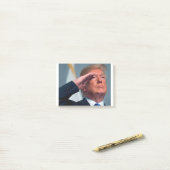 Post-it® Donald Trump salue (Sur un bureau)