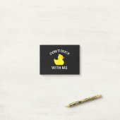 Post-it® Dont Canard Avec Moi Drôle Canard En Caoutchouc (Sur un bureau)
