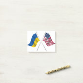Post-it® Drapeau américain et drapeau ukrainien (Sur un bureau)