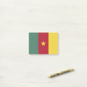 Post-it® drapeau du Cameroun (Sur un bureau)