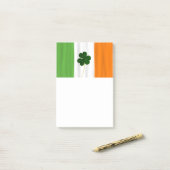 Post-it® Drapeau irlandais Vert Blanc Orange Post-it (Sur un bureau)