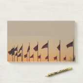 Post-it® Drapeaux au coucher du soleil American Patriotic U (Sur un bureau)