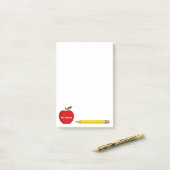 Post-it® Du bureau du professeur de pomme rouge (Sur un bureau)