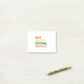 Post-it® EAT_SLEEP_FUTSAL_REPEAT__1_-removebg-preview (1.p (Sur un bureau)