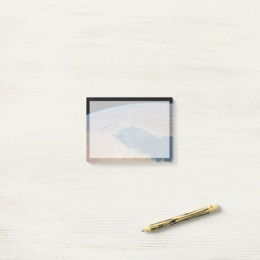 Post-it® Eaux Bleues Tropicales Du Golfe Persique. (Sur un bureau)