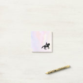 Post-it® Elégant cavalier de Dressage sur un Arrière - plan (Sur un bureau)