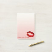 Post-it® Élégant Chic Stylish Girly, Lèvres Rouge Glitterie (Sur un bureau)