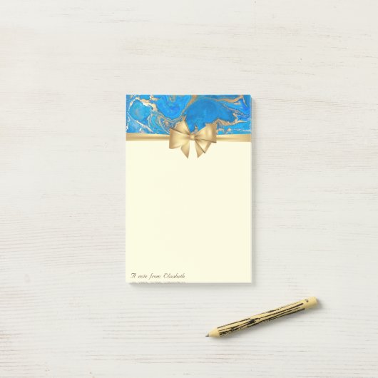 Post-it® Elégant Style, Bow, Blue Gold Marble Texture (Sur un bureau)