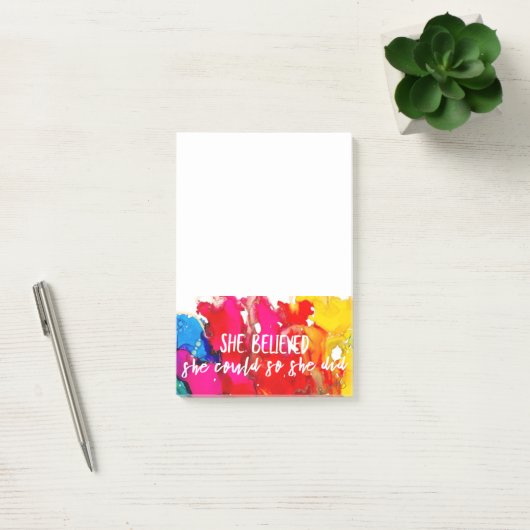 Post-it® Elle Croit Que Lovitude Publie Des Notes (Bureau)