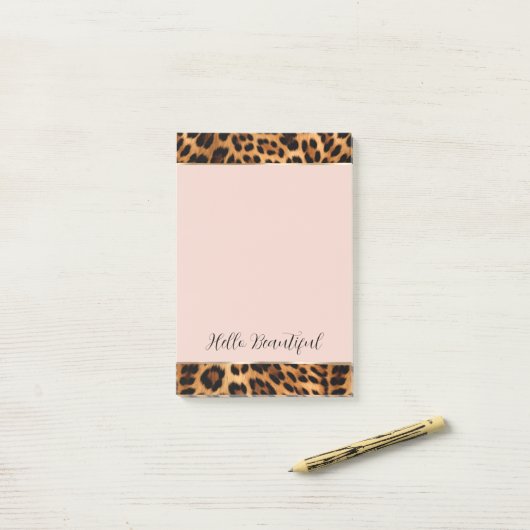 Post-it® Empreinte de léopard Blush Pink Chic Gold Glam (Sur un bureau)