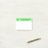 Post-it® En-tête de rectangle de marque commerciale sur fon (Sur un bureau)