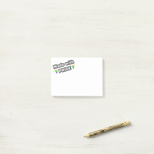 Post-it® Fabriqué avec fierté (Sur un bureau)