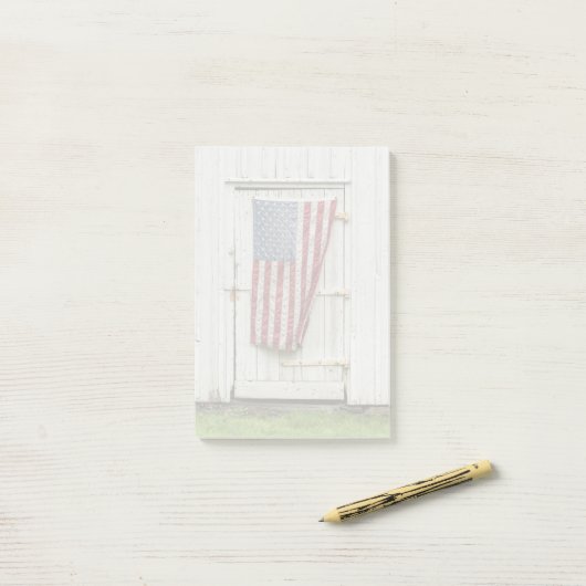 Post-it® Farms | White Barn Door With American Flag (Sur un bureau)