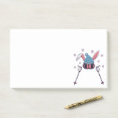 Post-it® Faux yarn skiing rabbit winter humor (Sur un bureau)
