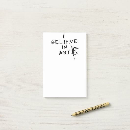 Post-it® Fée d'art : Je crois à l'art (Sur un bureau)