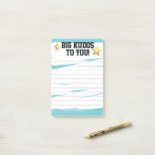Post-it® Félicitations de récompense de post-it de (Sur un bureau)