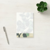 Post-it® Feuilles et succursales sur Arrière - plan de crèm (Bureau)