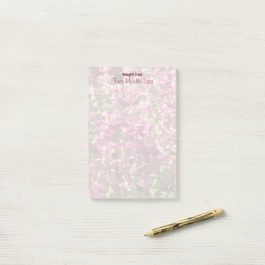 Post-it® Feuilles roses personnalisés sur les échelles Plan (Sur un bureau)