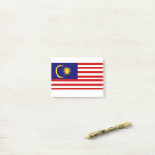 Post-it® Flag malaisien (Sur un bureau)