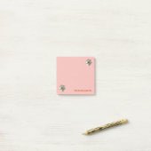Post-it® Fleur de printemps de jonquille rose (Sur un bureau)