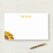 Post-it® Fleur jaune sur arrière - plan noir (Sur un bureau)